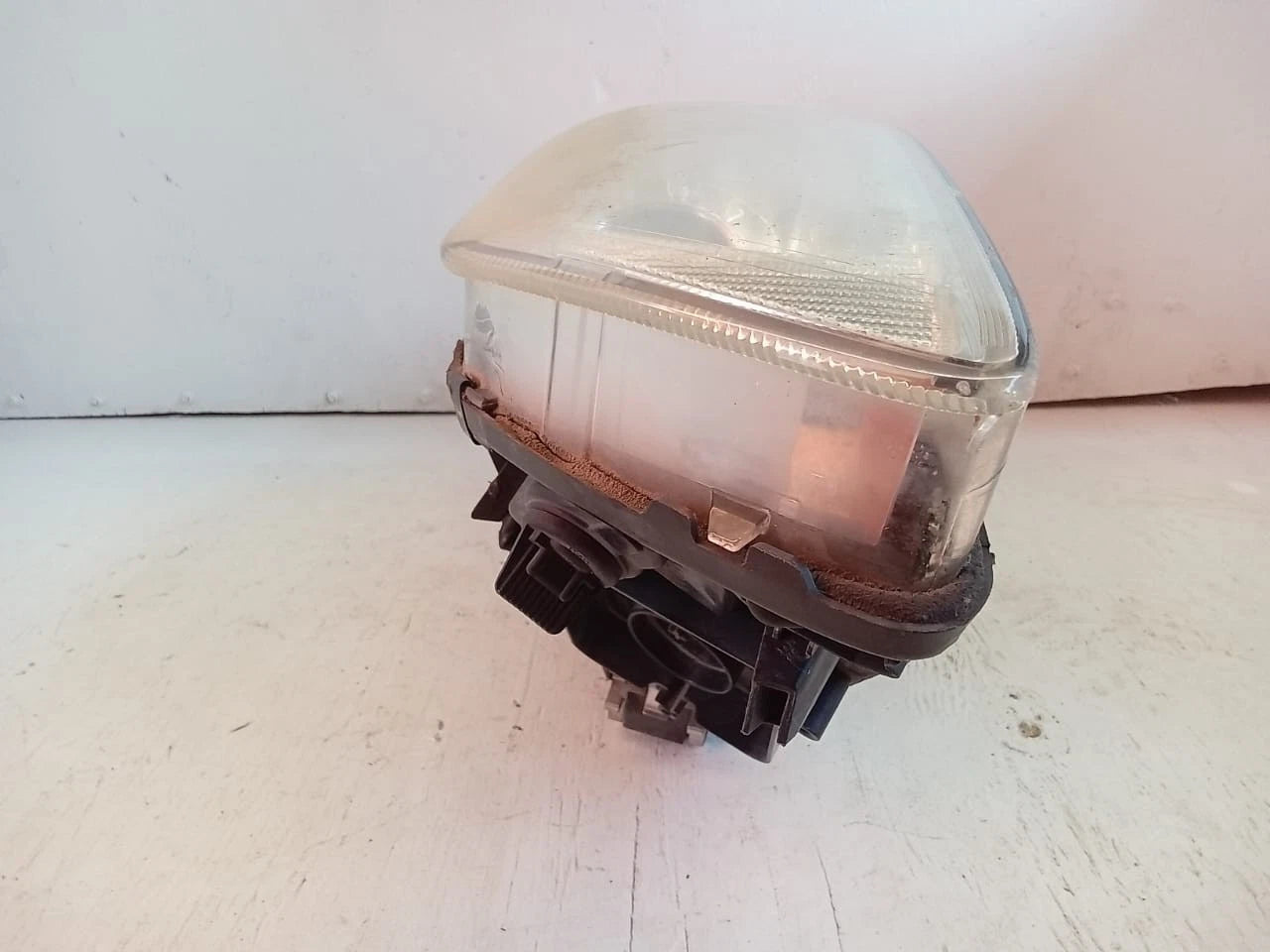 2011 - 2013 VOLVO C30 T5 HEADLIGHT HEADLAMP LEFT DRIVER SIDE - LE08F6184 31214812