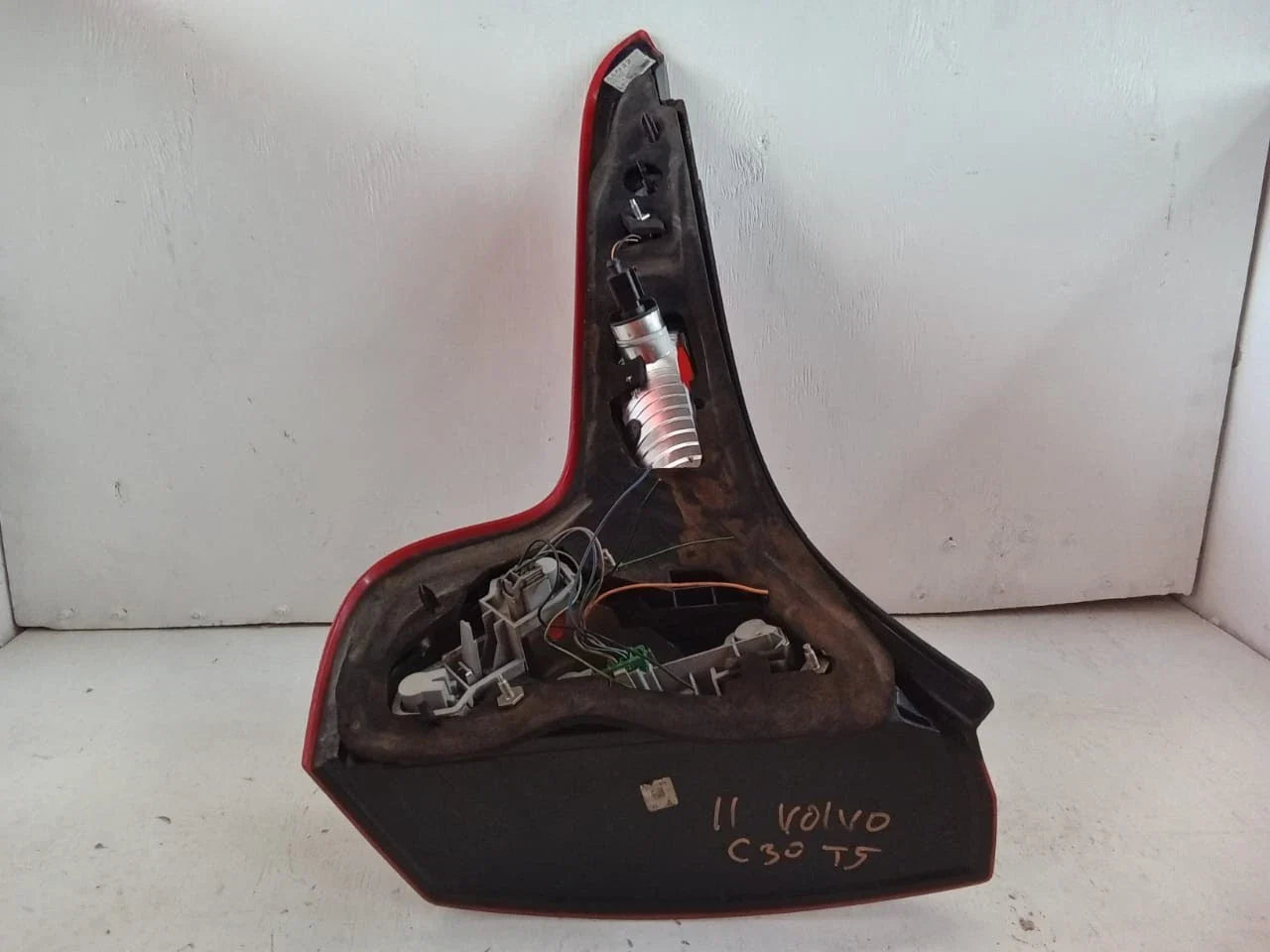 2007-2013 VOLVO C30 T5 rear right passenger side tail light assembly with red lens and black housing, OEM part 31213912