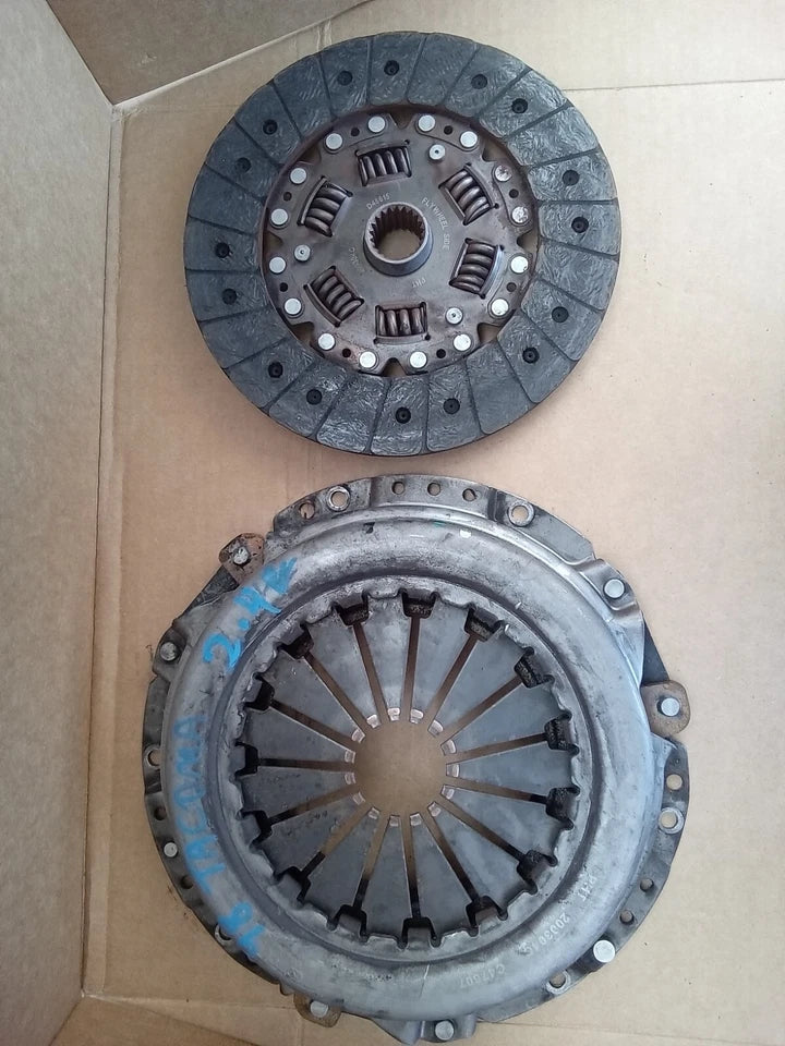 1995-2004 TOYOTA TACOMA CLUTCH PRESSURE PLATE AND DISC - OEM