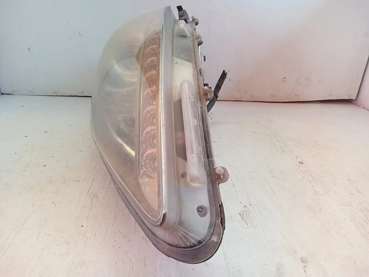 2011 - 2013 HYUNDAI EQUUS HEADLIGHT HEADLAMP LEFT DRIVER SIDE - 00040547 921013N030