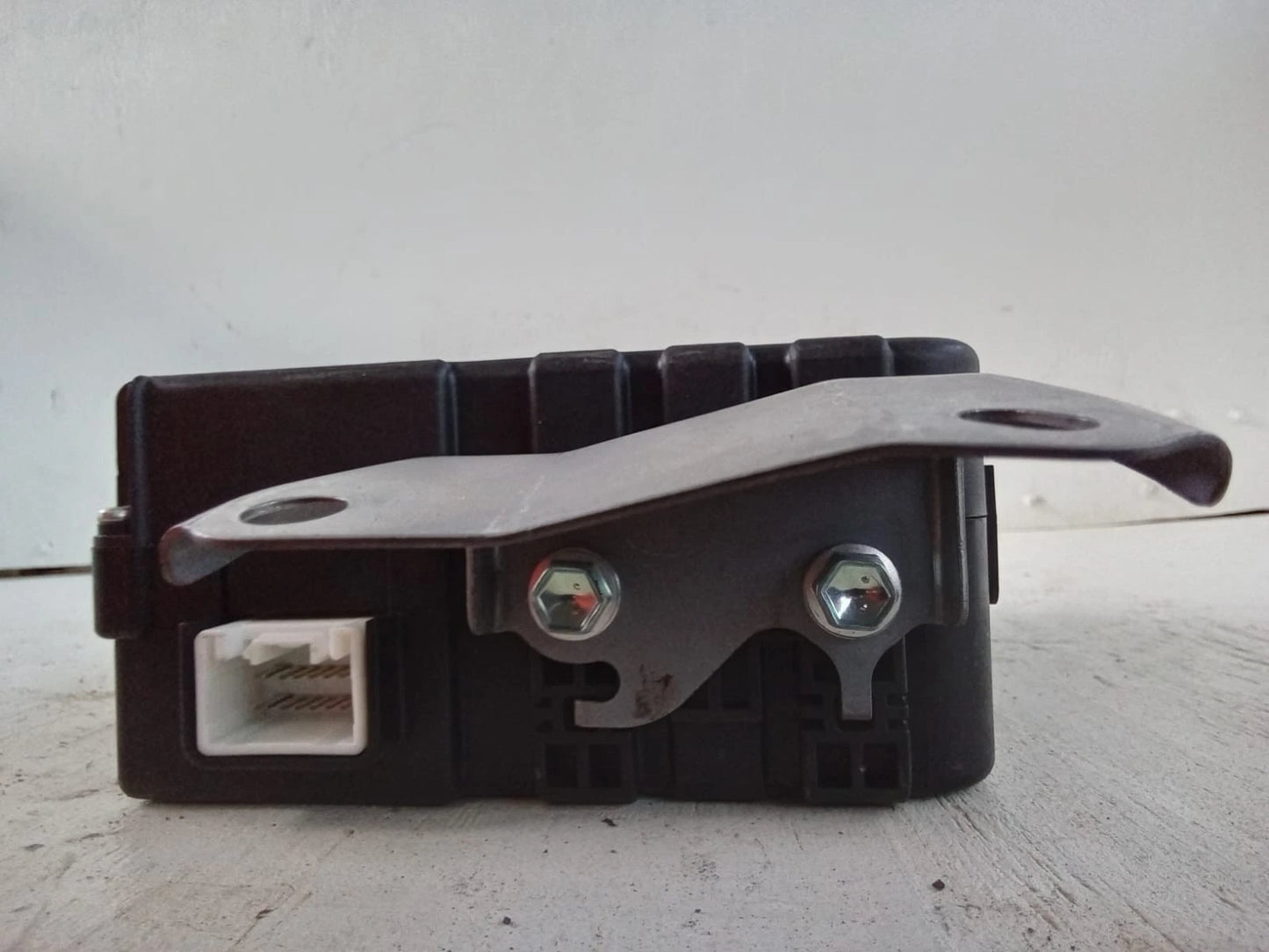 2006-2013 TOYOTA HIGHLANDER CAMRY BRAKE CONTROL POWER SUPPLY MODULE 89680-33010