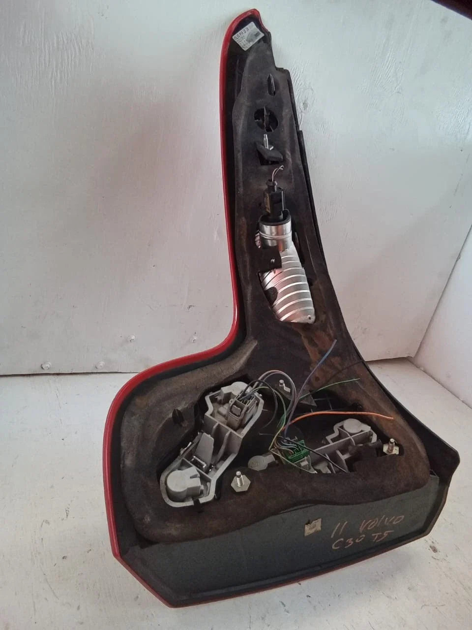 2007-2013 VOLVO C30 T5 rear right tail light assembly with black housing and red lens