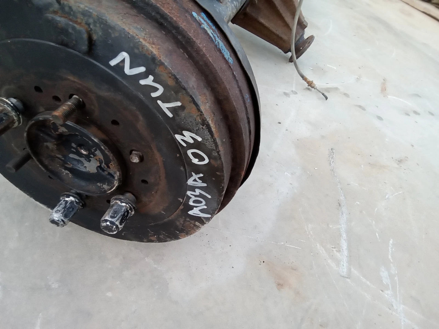 00-06 TOYOTA TUNDRA ACC CAB (1.5 DOORS) 4.7L 4WD 4X4 REAR END DIFFERENTIAL AXLE
