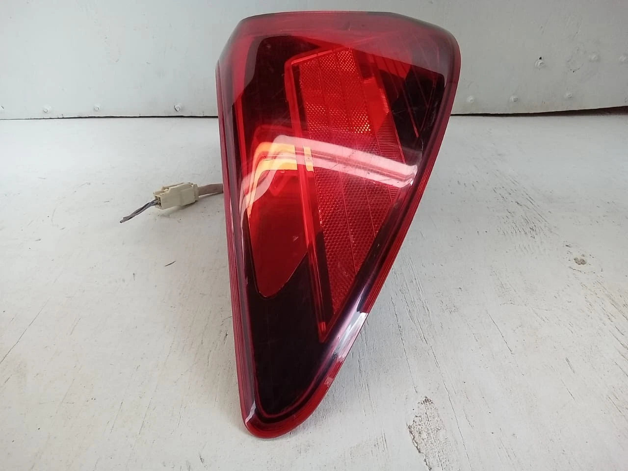 2015-2019 SUBARU OUTBACK WAGON TAIL LIGHT REAR LAMP LEFT DRIVER SIDE 84912AL06A