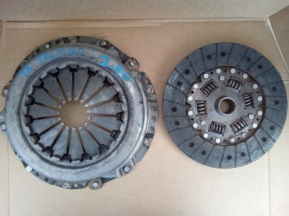 1995-2004 TOYOTA TACOMA CLUTCH PRESSURE PLATE AND DISC - OEM