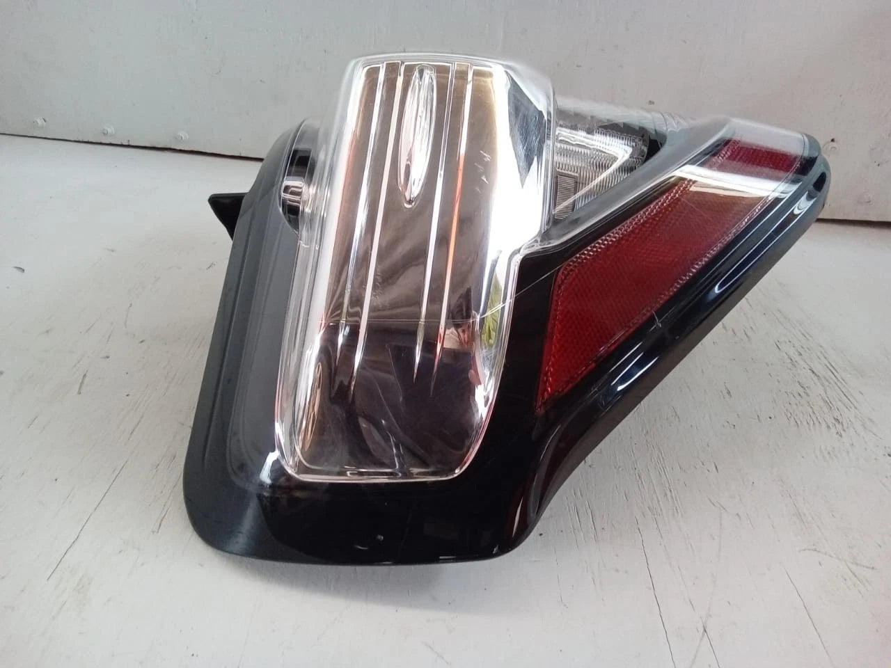 2014-2022 TOYOTA 4RUNNER REAR LAMP LEFT DRIVER SIDE - OEM 8156135392
