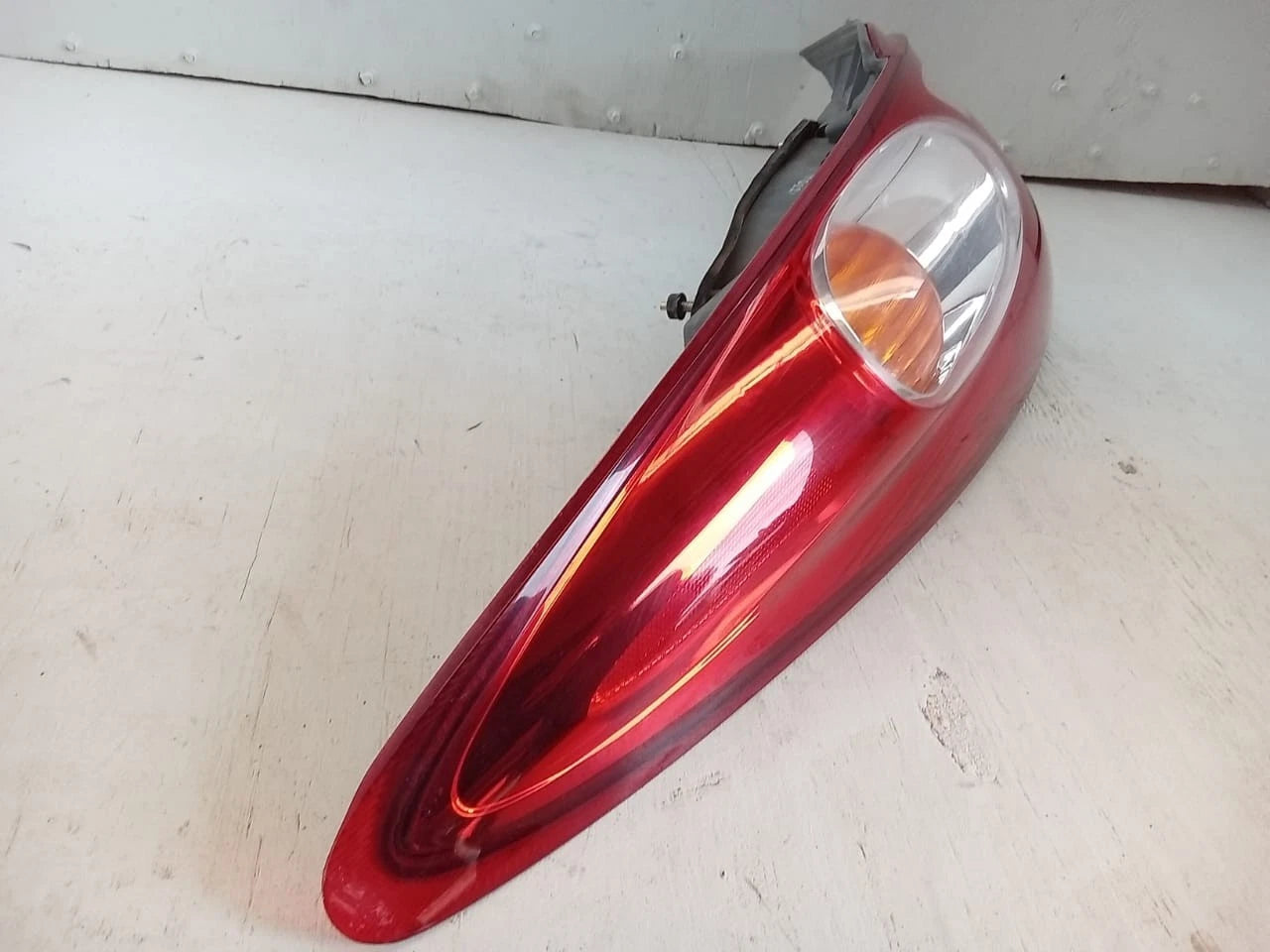 2004-2006 TOYOTA SOLARA TAIL LIGHT REAR LAMP LEFT DRIVER SIDE 06-67L, 0667L, AIP2RST