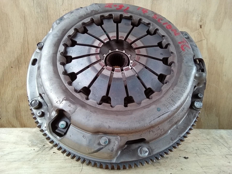 2011 2012 2013 2014 2015 2016 SCION TC 2.5L CLUTCH KIT AND FLYWHEEL - OEM