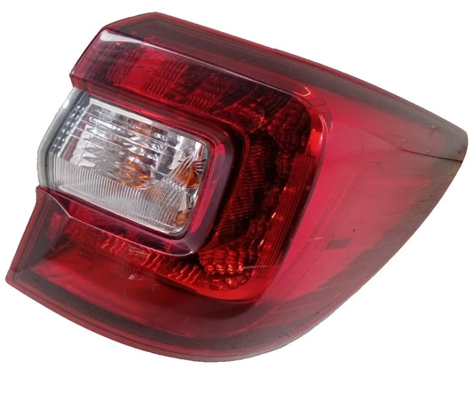 2015-2019 SUBARU OUTBACK WAGON TAIL LIGHT REAR LAMP RIGHT PASSENGER SIDE 84912AL05A