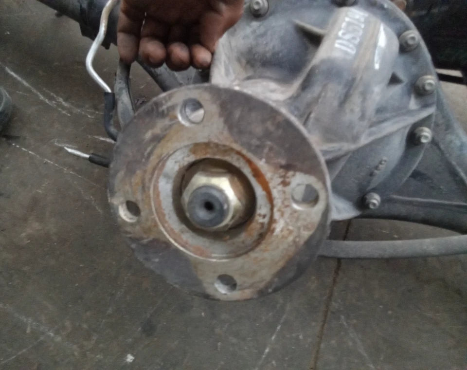 2001 2002 Nissan Frontier 3.3L V6 REAR END DIFFERENTIAL AXLE W/O LOCKER W/ ABS