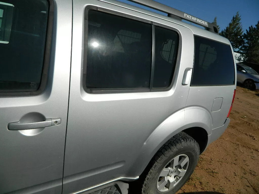 2005 - 2011 NISSAN PATHFINDER REAR LEFT DRIVER DOOR ASSEMBLY GRAY SILVER COLOR