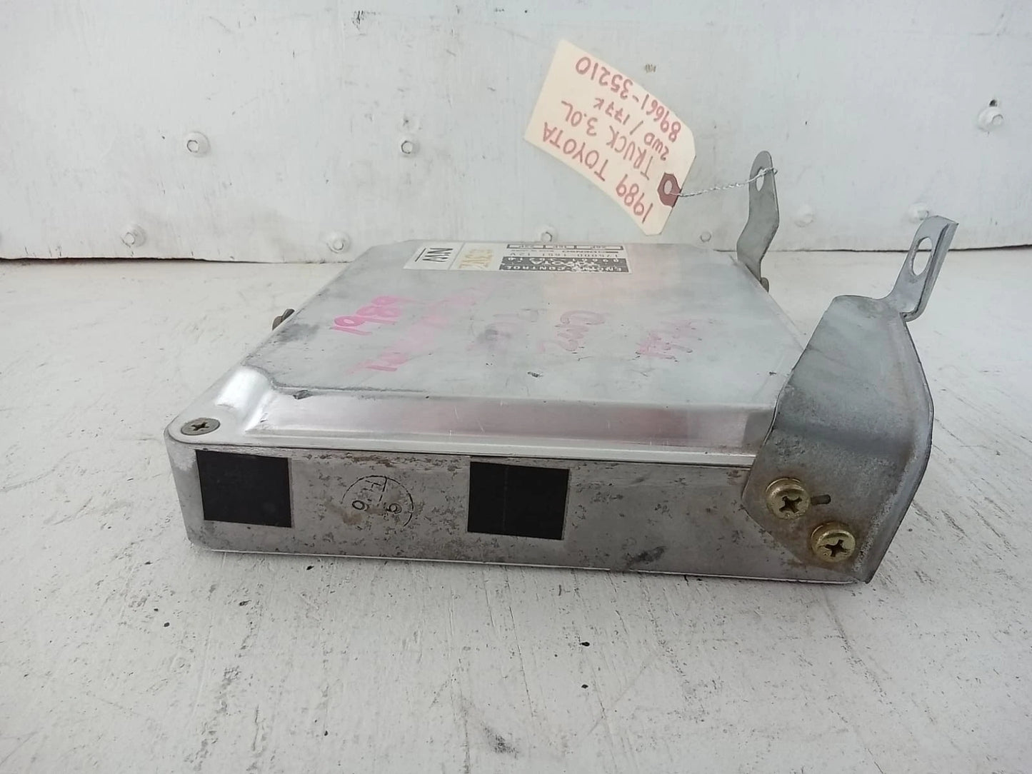 1989 TOYOTA PICKUP TRUCK 3.0L ENGINE COMPUTER CONTROL MODULE ECU ECM 89661-35210