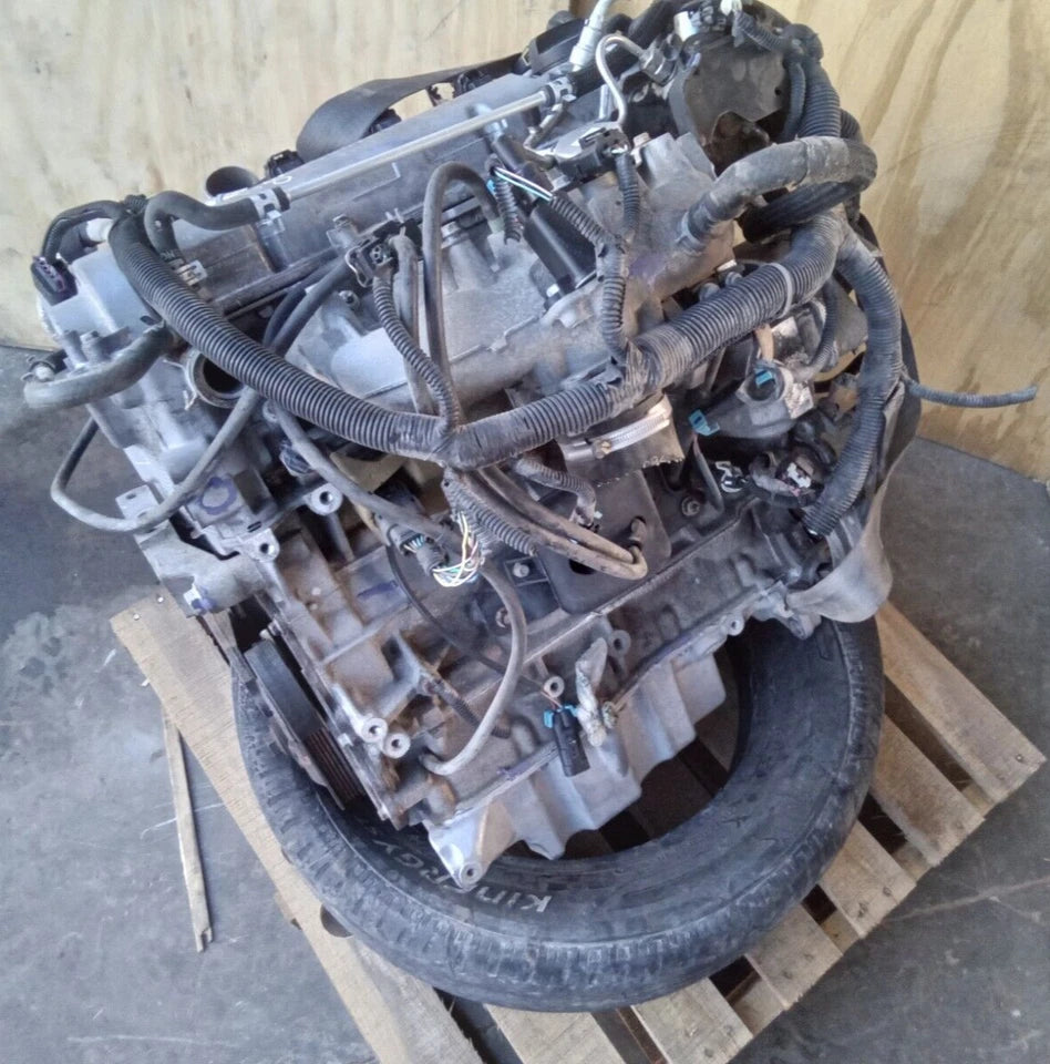 CHEVY COBALT HHR SATURN SKY Pontiac Solstice 2.0L Engine Motor Assembly W/TURBO