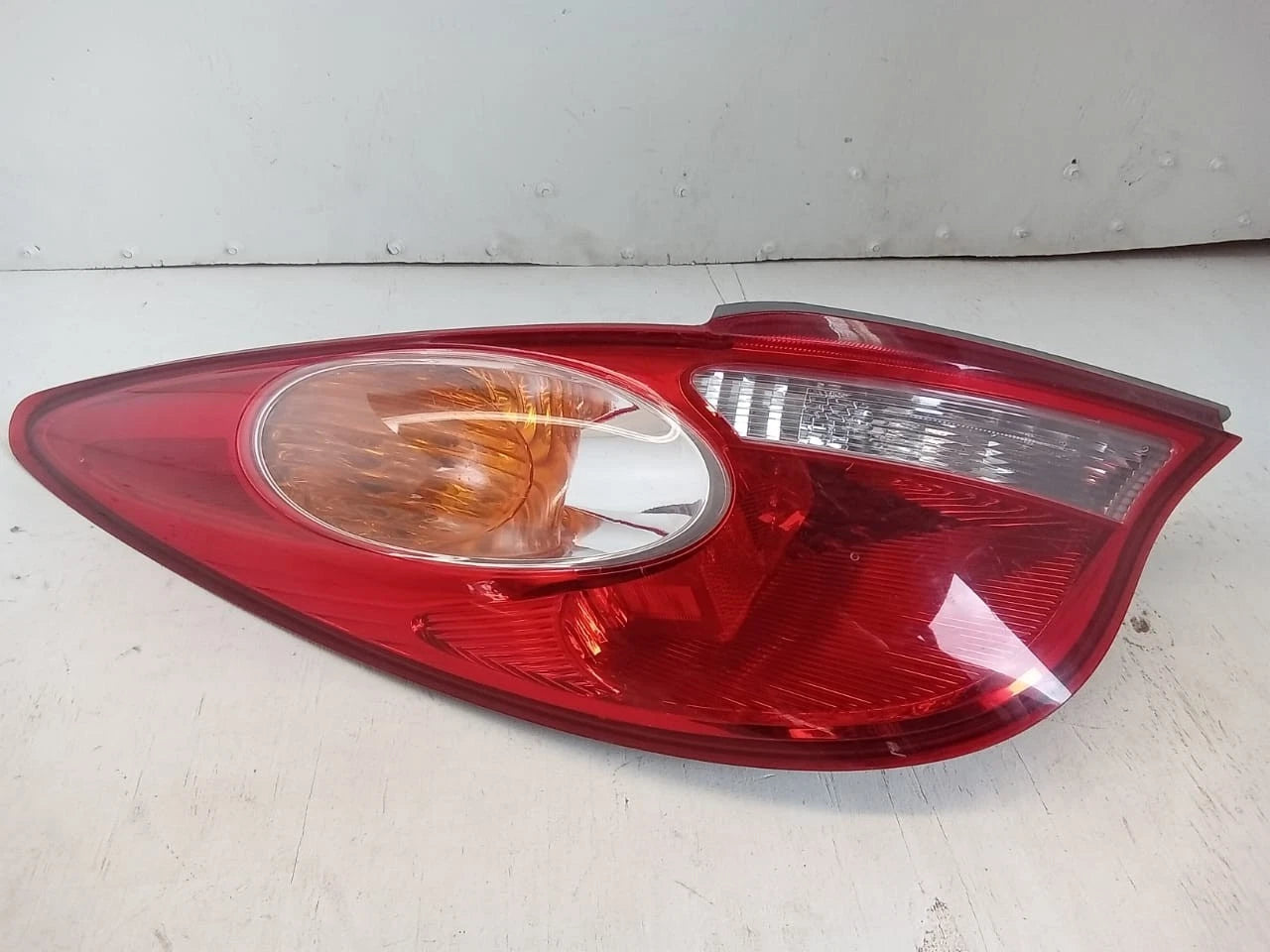2004-2006 TOYOTA SOLARA TAIL LIGHT REAR LAMP LEFT DRIVER SIDE 06-67L, 0667L, AIP2RST