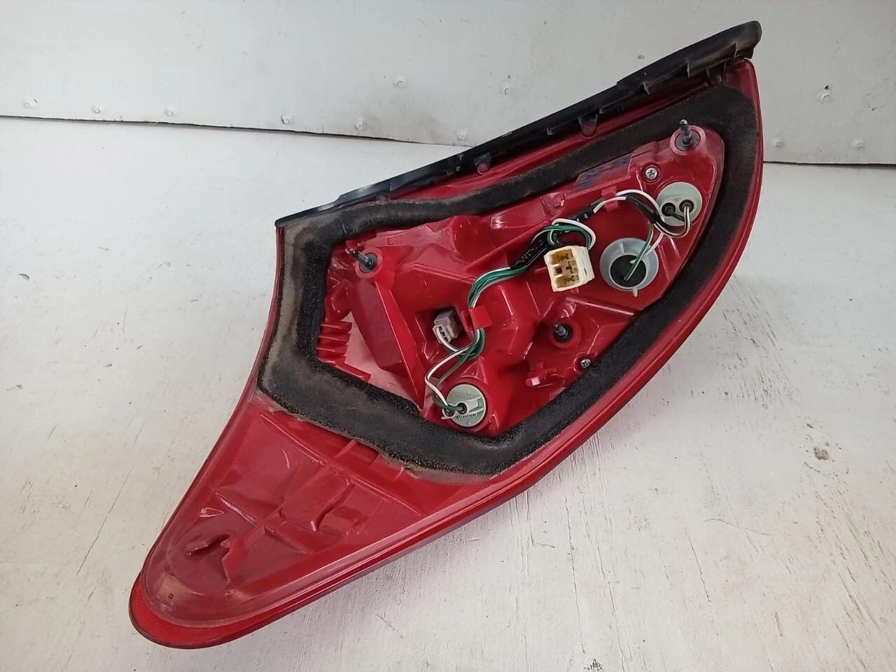 2006-2008 TOYOTA RAV4 TAIL LIGHT REAR LAMP RIGHT PASSENGER SIDE 81561-42100