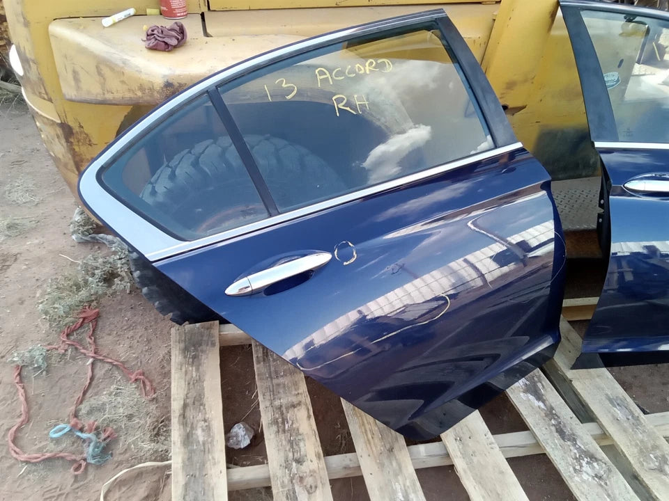 13-17 HONDA ACCORD SDN FRONT & REAR RIGHT PASSENGER SIDE 2 DOORS - BLUE B588PX