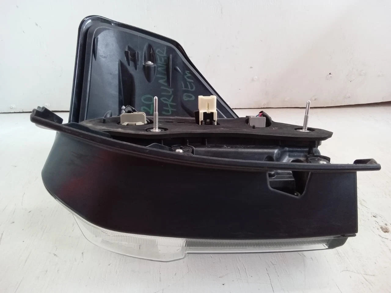 2014-2022 TOYOTA 4RUNNER REAR LAMP LEFT DRIVER SIDE - OEM 8156135392