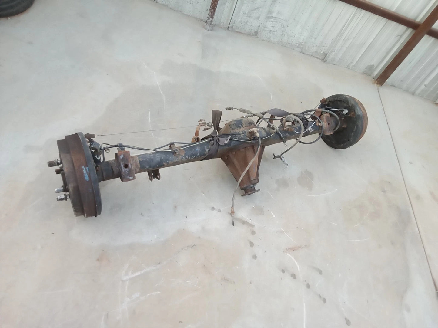 00-06 TOYOTA TUNDRA ACC CAB (1.5 DOORS) 4.7L 4WD 4X4 REAR END DIFFERENTIAL AXLE