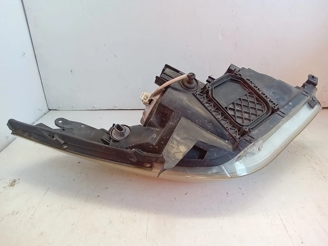 2007-2008 TOYOTA SOLARA HEADLIGHT LEFT DRIVER SIDE - OEM 93577024, SAEAHRI4, PP2Y205