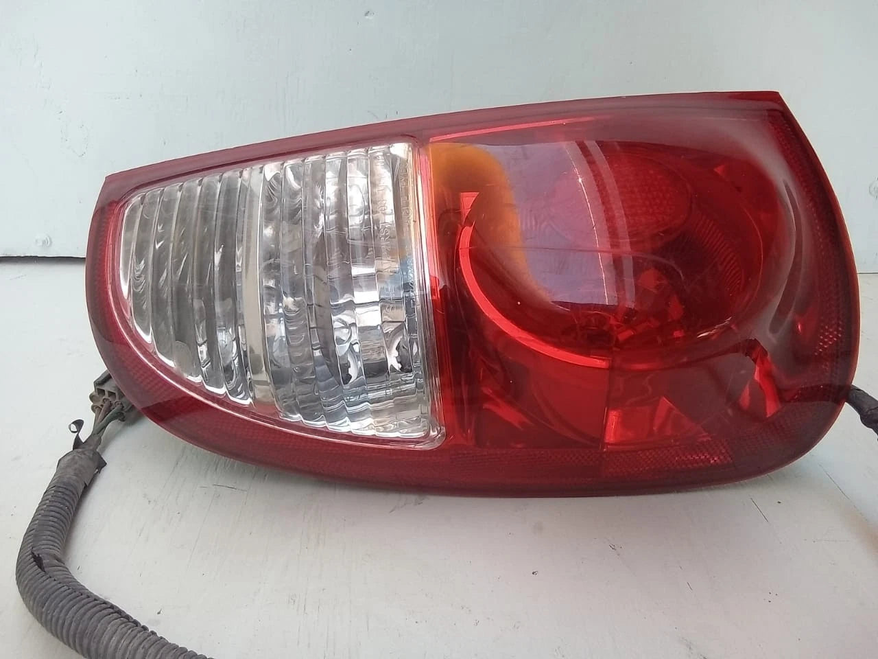 2005-2006 TOYOTA TUNDRA TAIL LIGHT REAR LAMP LEFT DRIVER SIDE ACCESS CAB TY809B000R