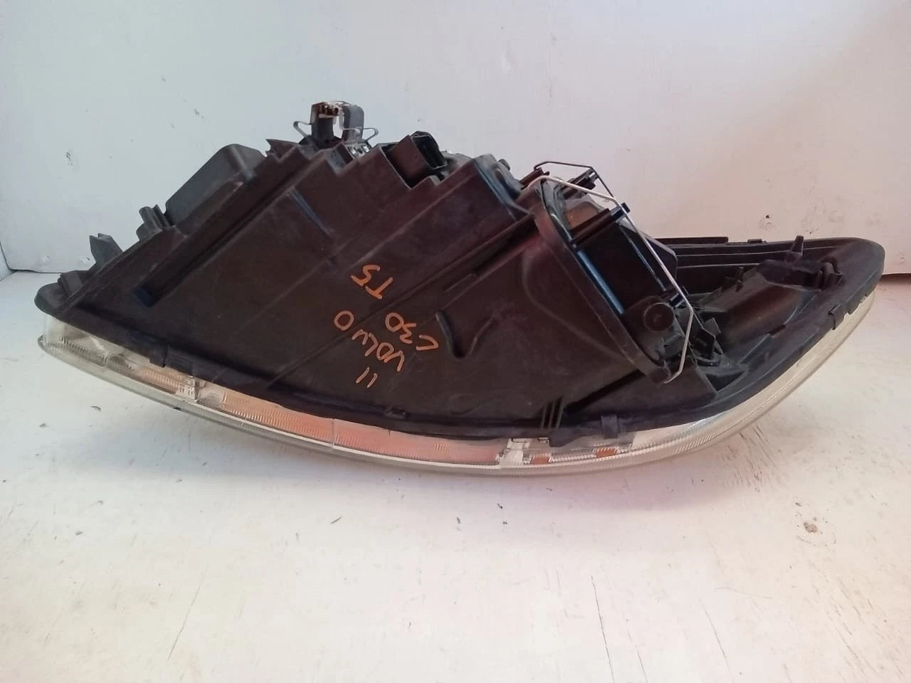 2011 - 2013 VOLVO C30 T5 HEADLIGHT HEADLAMP RIGHT PASSENGER SIDE - LE08F6184