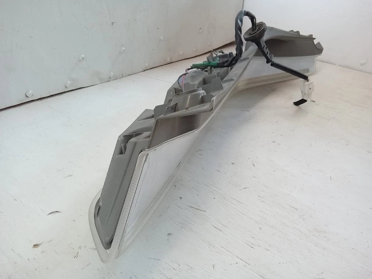 2013-2014 NISSAN LEAF REAR LAMP RIGHT PASSENGER SIDE 26550-3NA3A