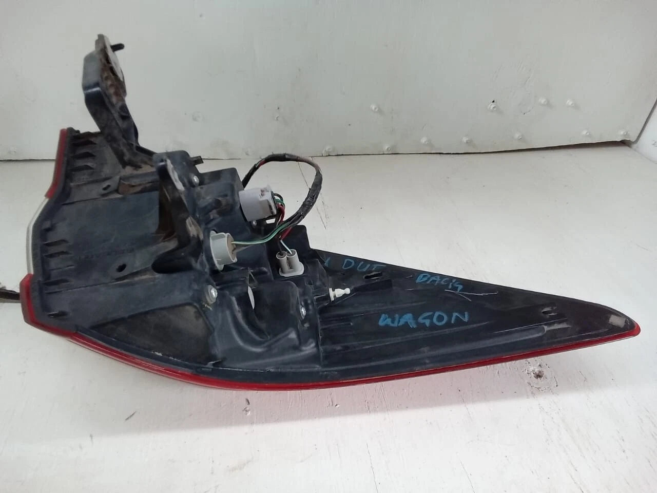 2015-2019 SUBARU OUTBACK WAGON TAIL LIGHT REAR LAMP RIGHT PASSENGER SIDE 84912AL05A