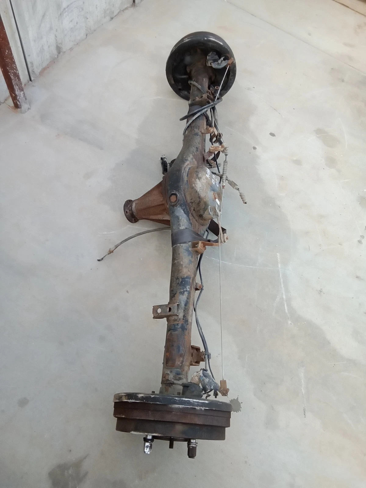 00-06 TOYOTA TUNDRA ACC CAB (1.5 DOORS) 4.7L 4WD 4X4 REAR END DIFFERENTIAL AXLE