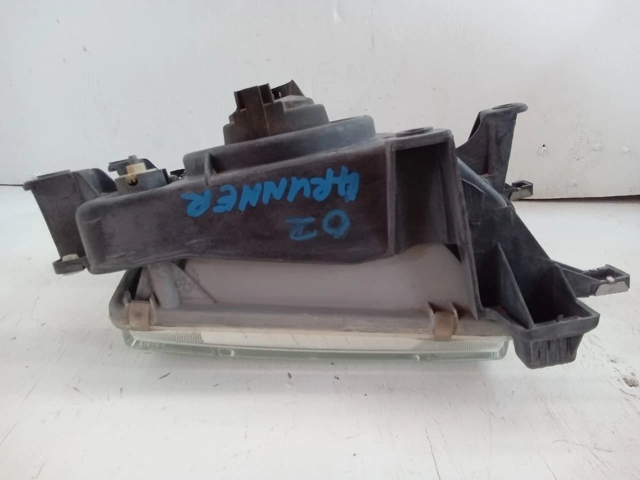 1999- 2002 TOYOTA 4RUNNER HEADLIGHT HEADLAMP LEFT DRIVER SIDE - 9922670005