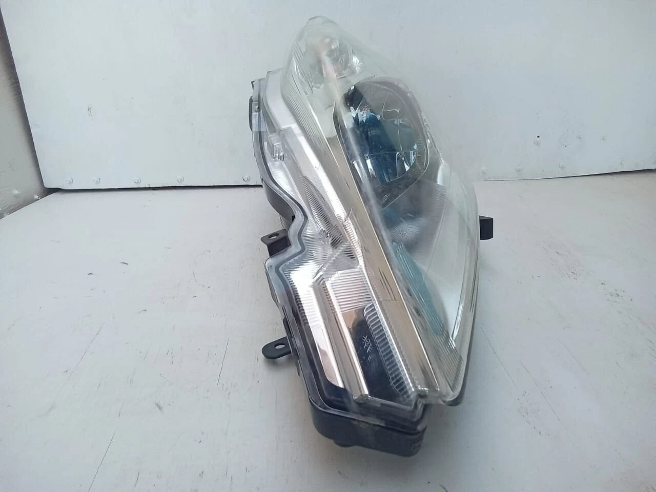 2013 - 2017 NISSAN LEAF HEADLIGHT HEADLAMP LEFT DRIVER SIDE - 260603NF0A