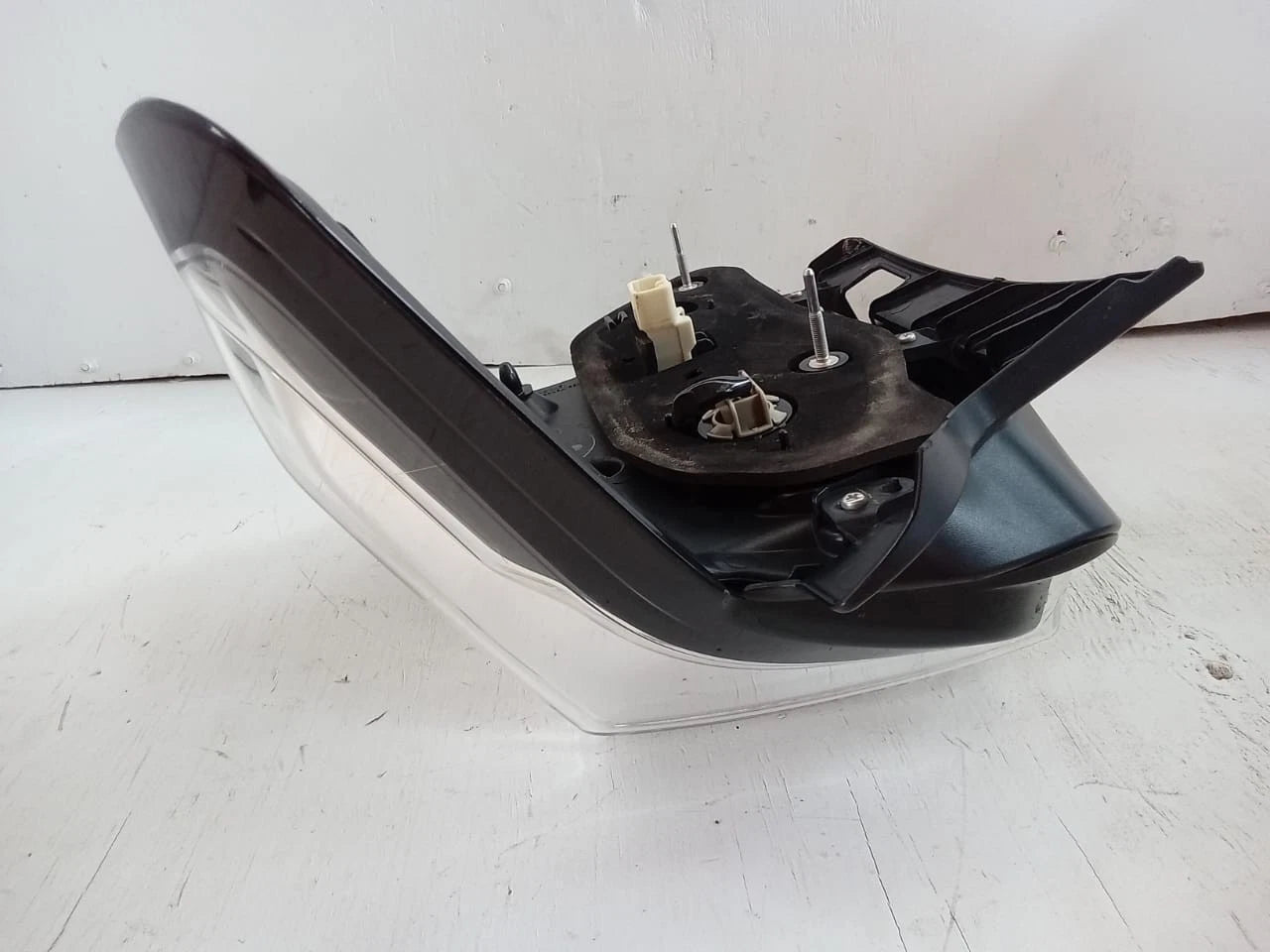 2014-2022 TOYOTA 4RUNNER REAR LAMP LEFT DRIVER SIDE - OEM 8156135392