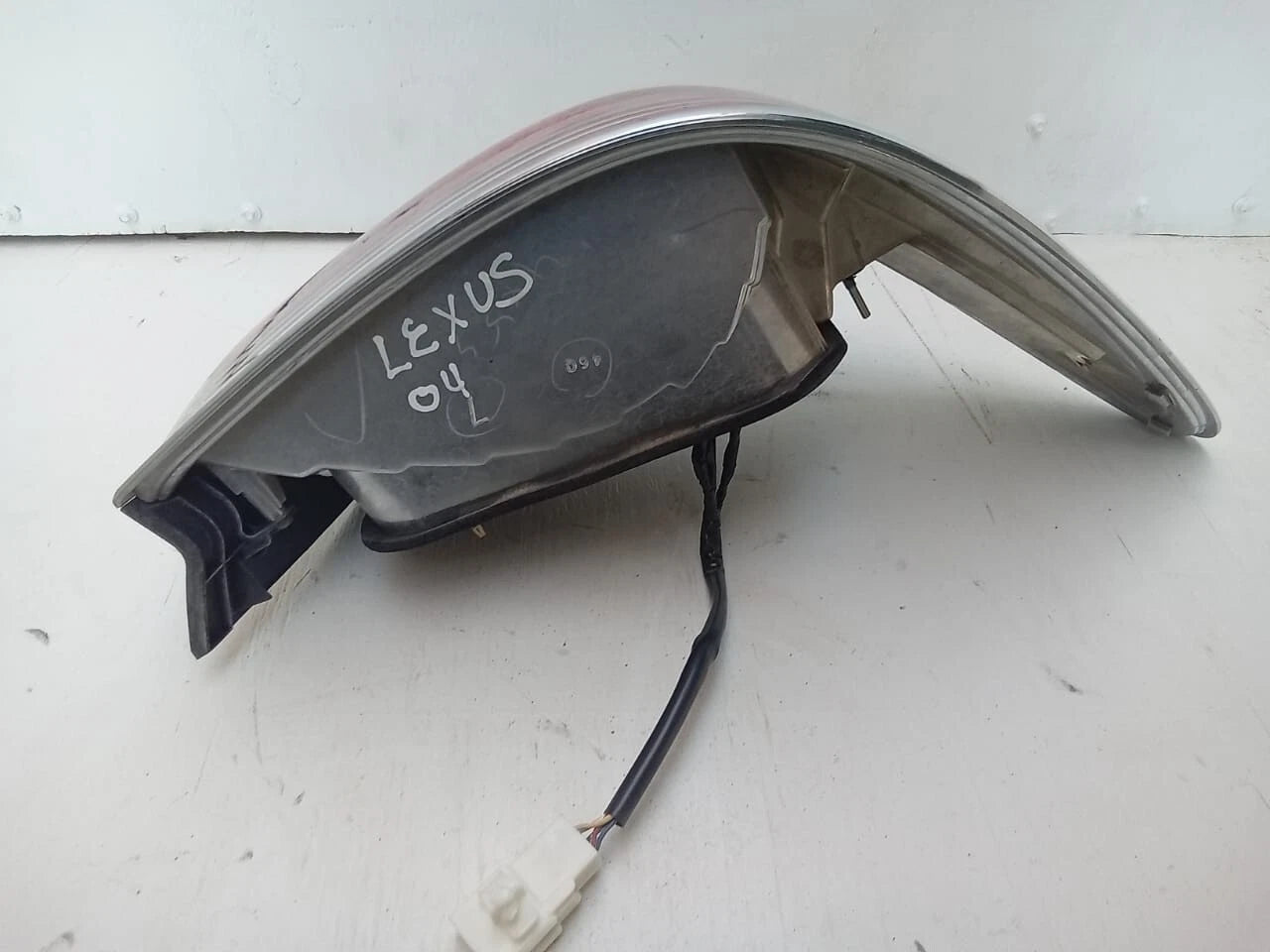 2004-2006 LEXUS ES330 ES 330 TAIL LIGHT REAR LAMP RIGHT PASSENGER SIDE 8155133430