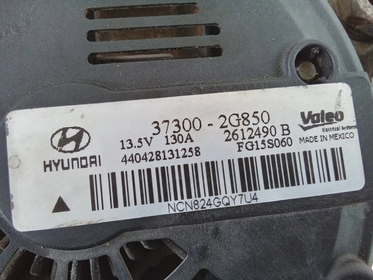 2014-2015 KIA OPTIMA 2.0L ALTERNATOR GENERATOR - 37300-2G850 | 2612490 B