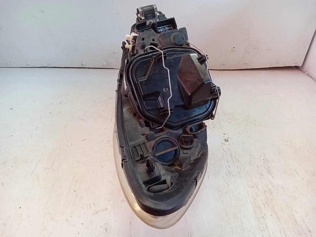 2011 - 2013 VOLVO C30 T5 HEADLIGHT HEADLAMP LEFT DRIVER SIDE - LE08F6184 31214812