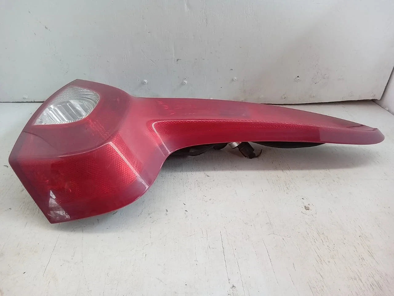 2007-2013 Volvo C30 T5 right rear tail light assembly with red lens and black housing