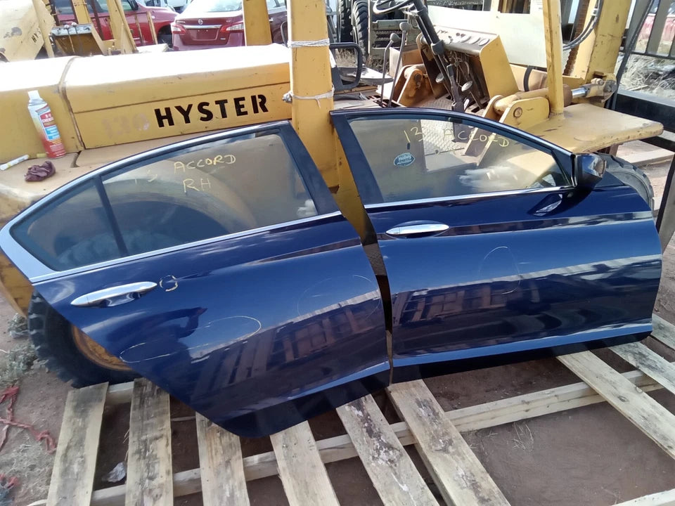13-17 HONDA ACCORD SDN FRONT & REAR RIGHT PASSENGER SIDE 2 DOORS - BLUE B588PX