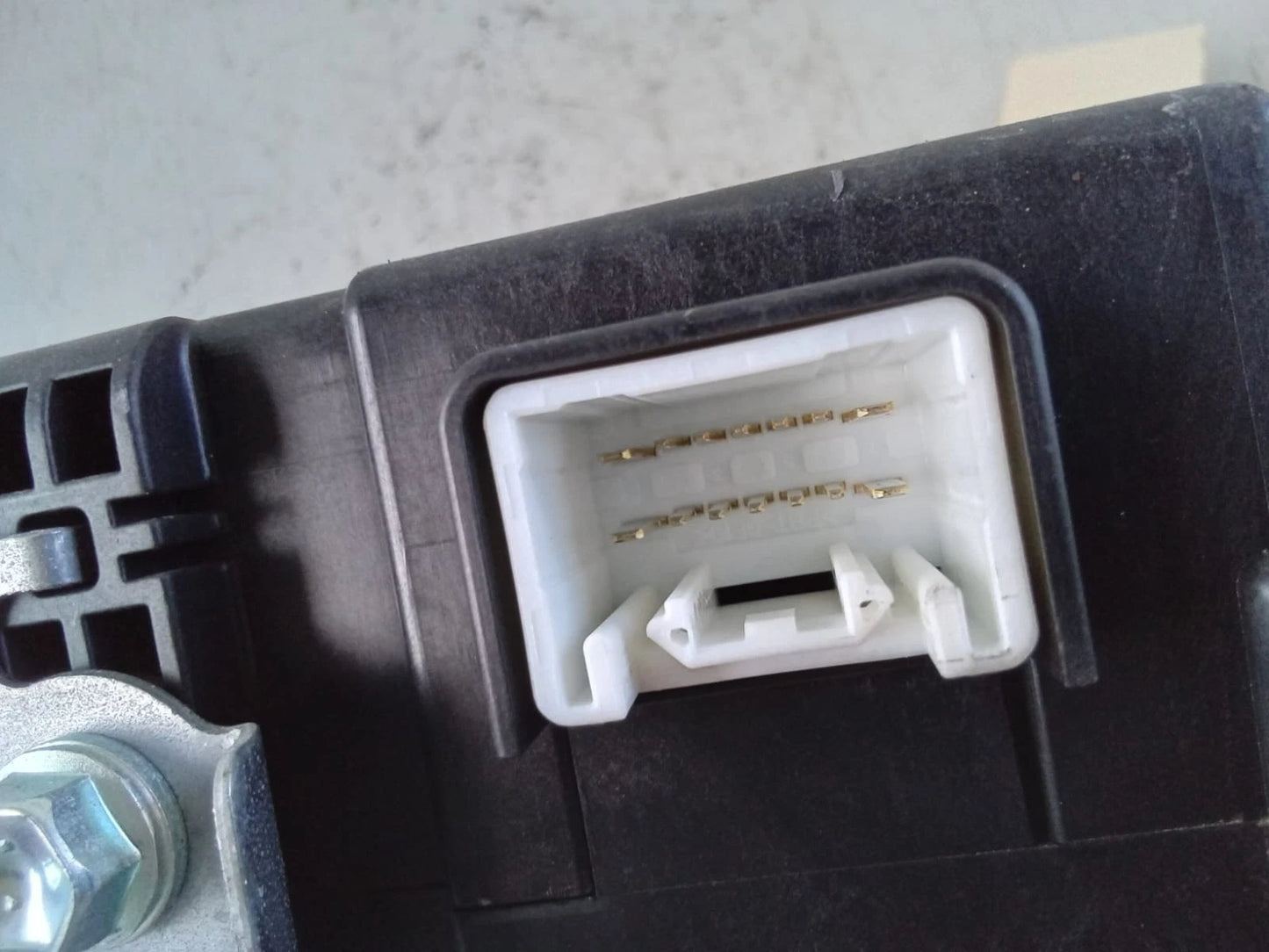 2006-2013 TOYOTA HIGHLANDER CAMRY BRAKE CONTROL POWER SUPPLY MODULE 89680-33010