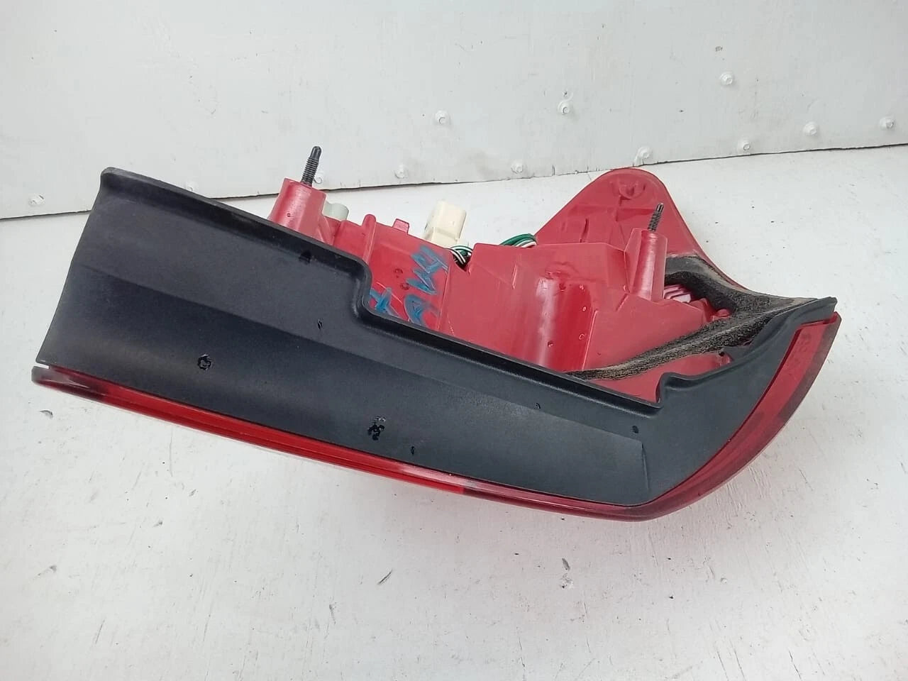 2006-2008 TOYOTA RAV4 TAIL LIGHT REAR LAMP RIGHT PASSENGER SIDE 81561-42100