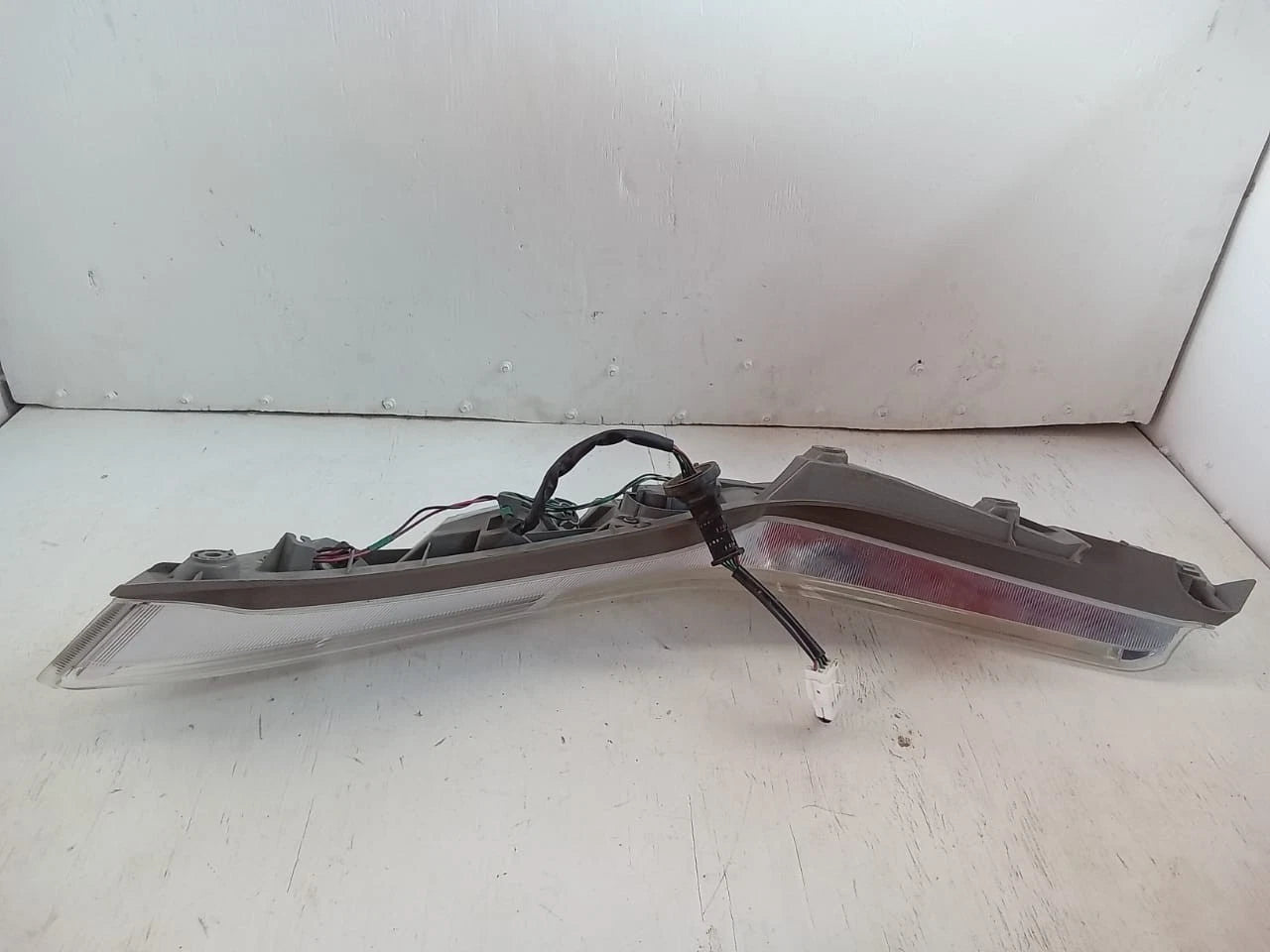 2013-2014 NISSAN LEAF REAR LAMP RIGHT PASSENGER SIDE 26550-3NA3A