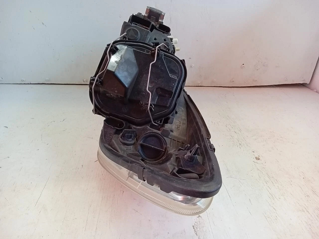 2011 - 2013 VOLVO C30 T5 HEADLIGHT HEADLAMP RIGHT PASSENGER SIDE - LE08F6184