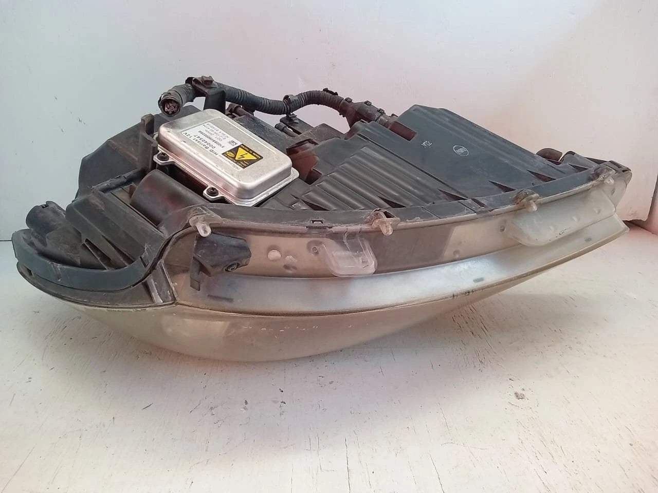 2011 - 2013 HYUNDAI EQUUS HEADLIGHT HEADLAMP LEFT DRIVER SIDE - 00040547 921013N030