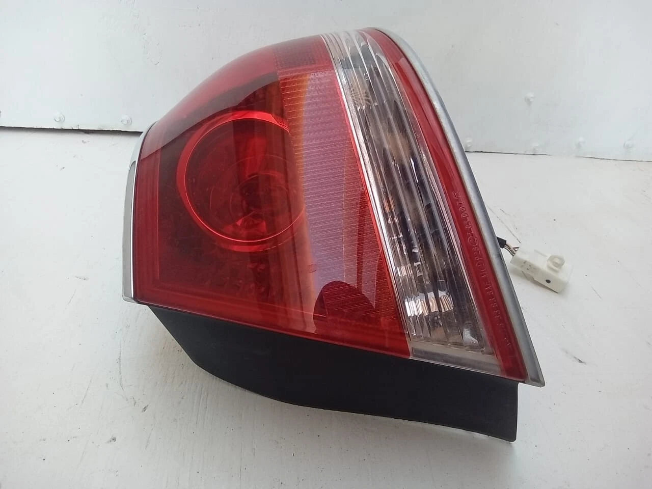 2004-2006 LEXUS ES330 ES 330 TAIL LIGHT REAR LAMP RIGHT PASSENGER SIDE 8155133430
