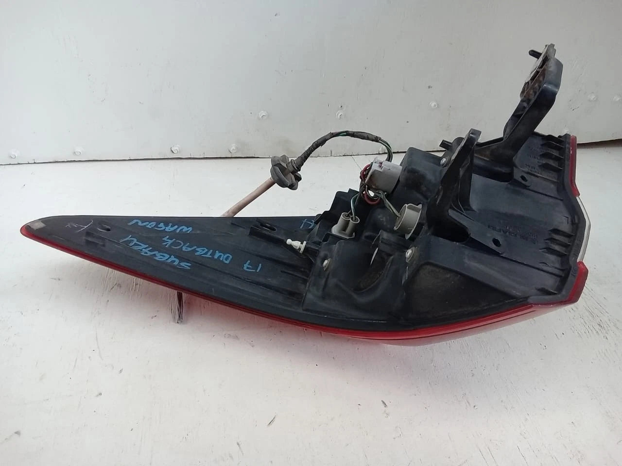 2015-2019 SUBARU OUTBACK WAGON TAIL LIGHT REAR LAMP LEFT DRIVER SIDE 84912AL06A
