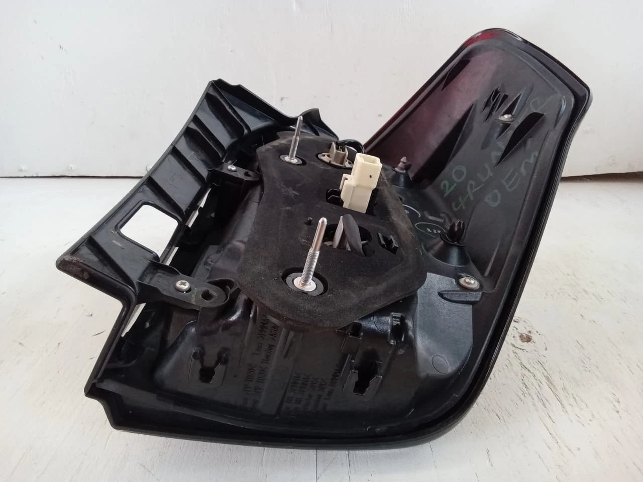 2014-2022 TOYOTA 4RUNNER REAR LAMP LEFT DRIVER SIDE - OEM 8156135392