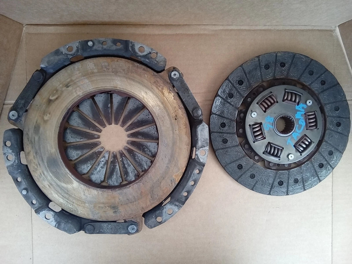 1995-2004 TOYOTA TACOMA CLUTCH PRESSURE PLATE AND DISC - OEM