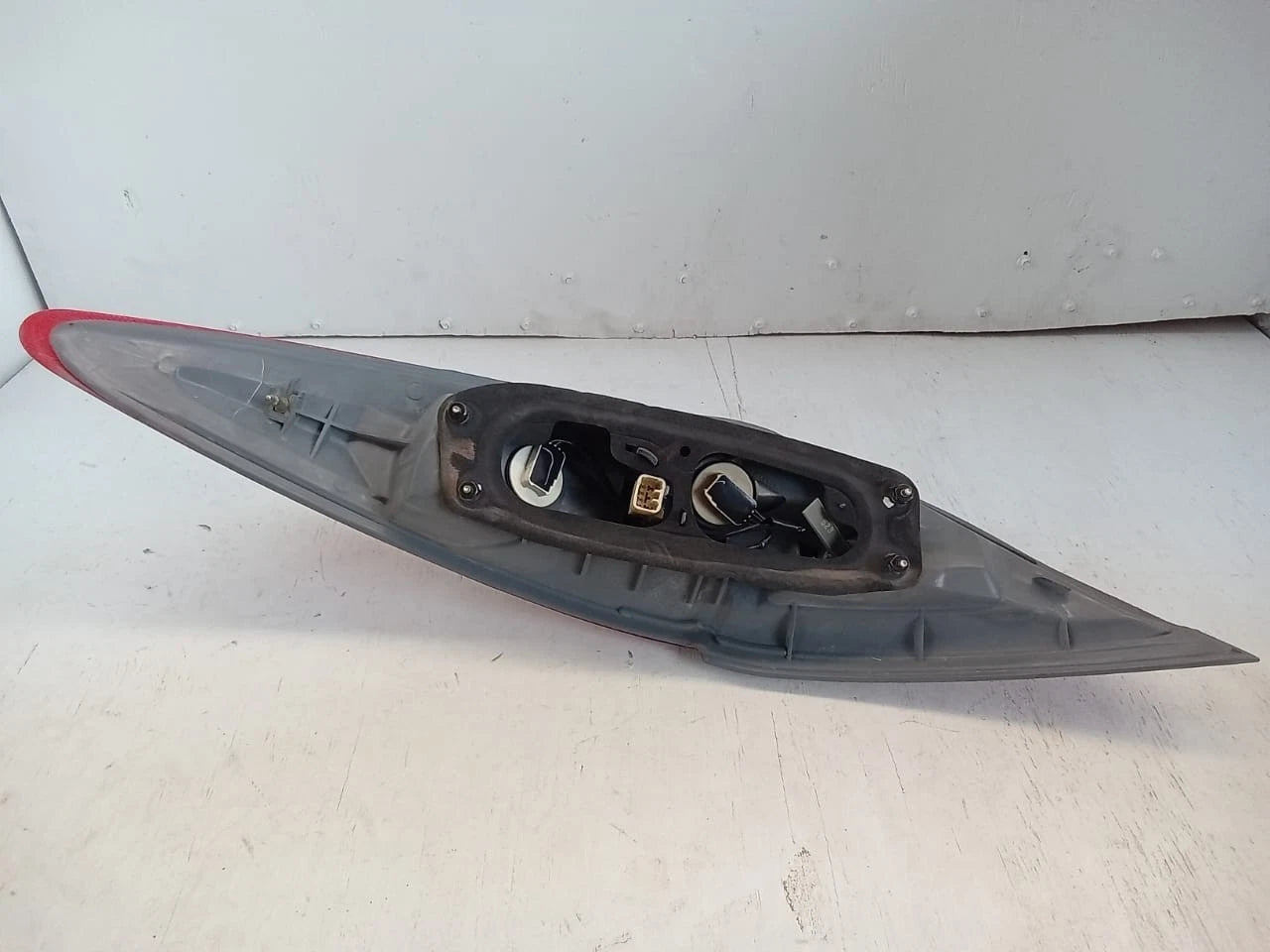 2004-2006 TOYOTA SOLARA TAIL LIGHT REAR LAMP LEFT DRIVER SIDE 06-67L, 0667L, AIP2RST