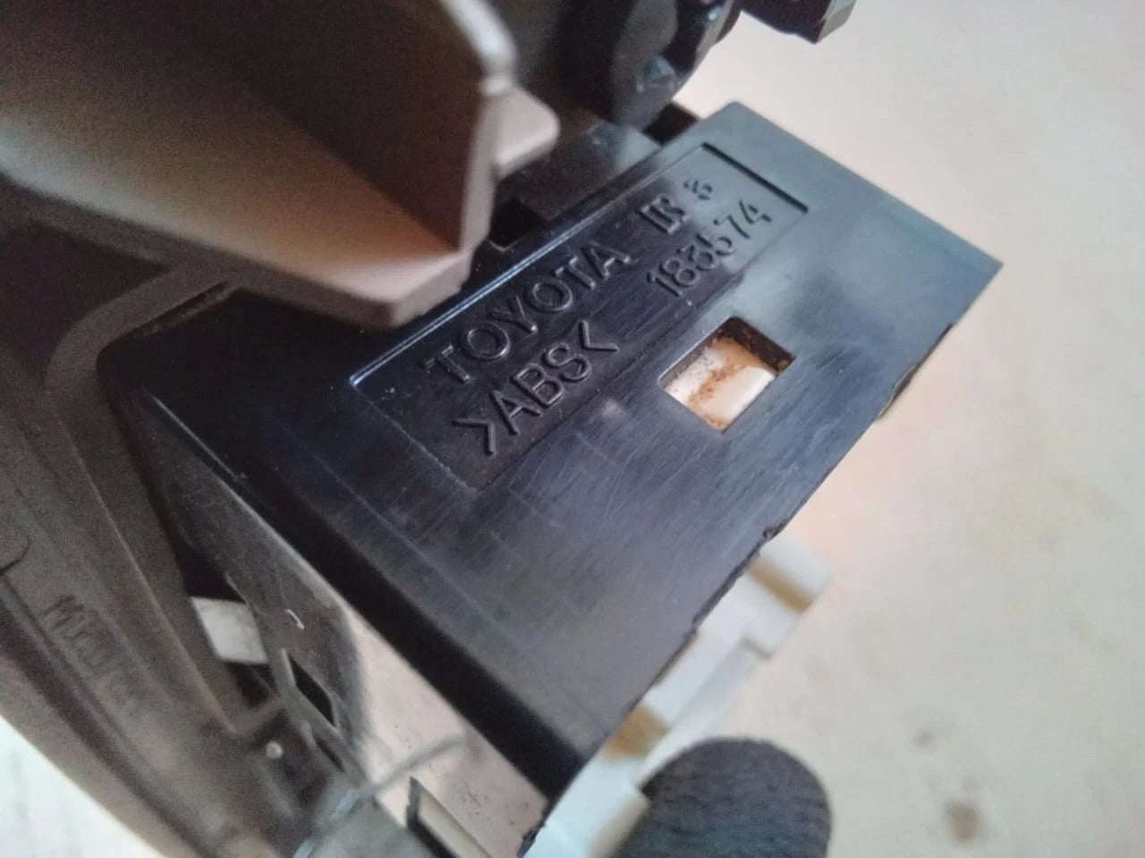 2000-2006 TOYOTA TUNDRA DRIVER SIDE MASTER POWER WINDOW SWITCH TAN 74202-0C020W