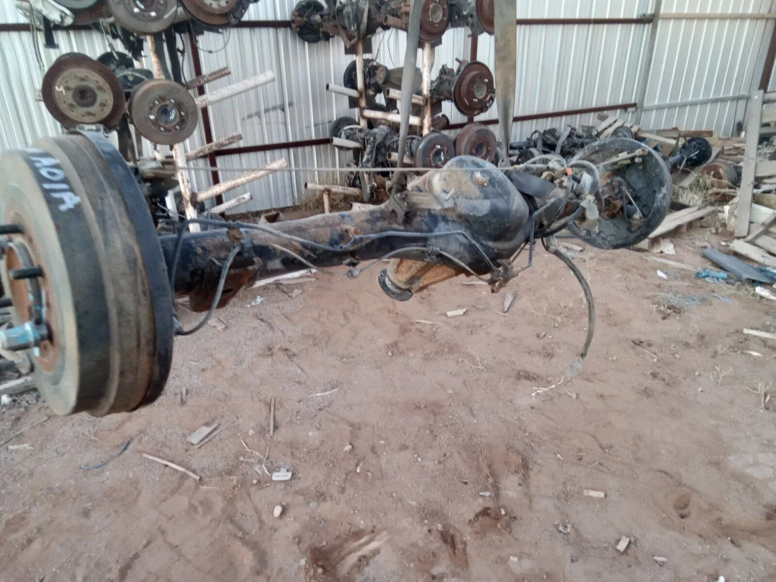 Rear end differential axle for 00-06 Toyota Tundra Acc Cab 4.7L 2WD with axle code A01A