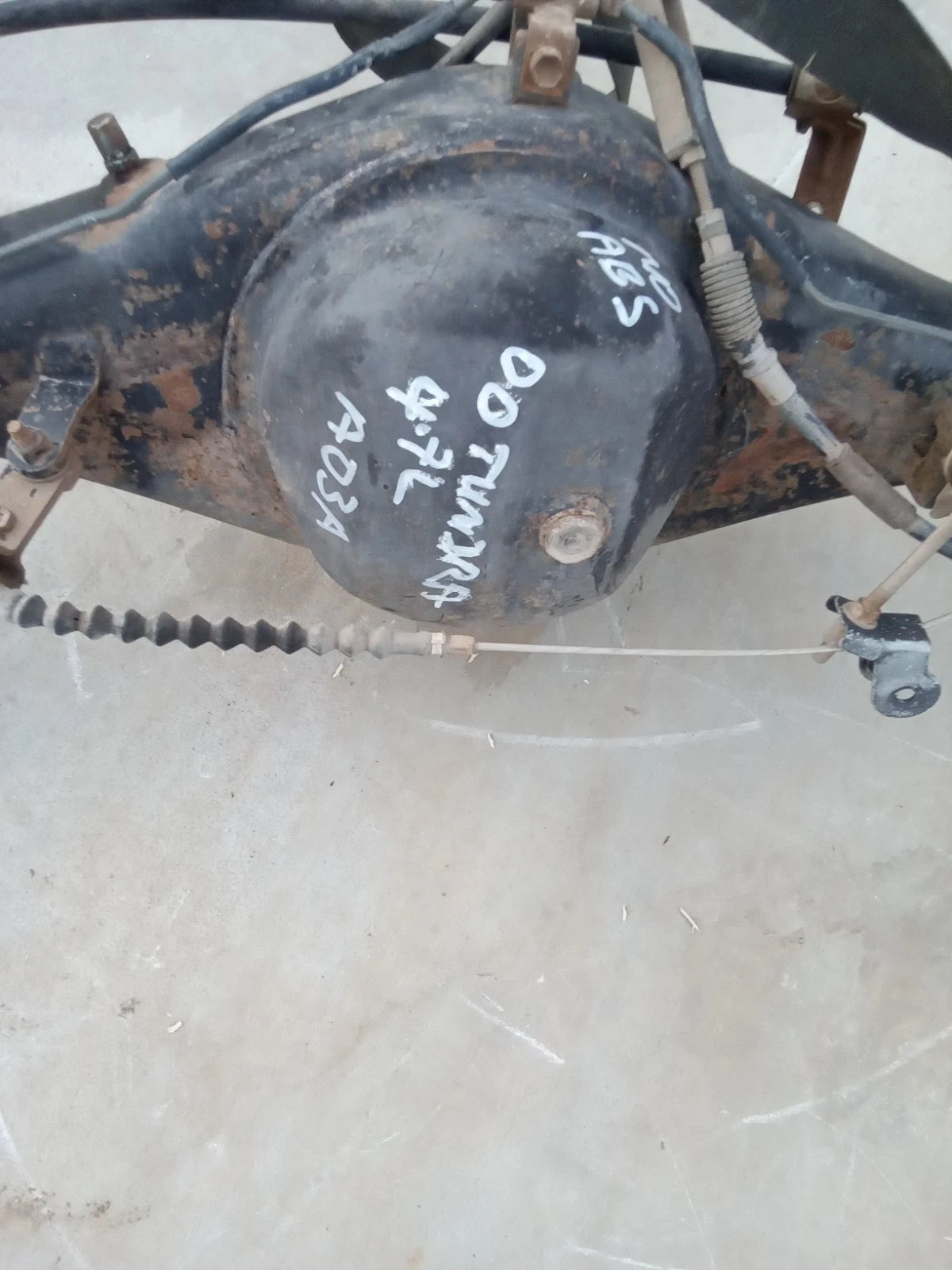 00-06 TOYOTA TUNDRA ACC CAB (1.5 DOORS) 4.7L 4WD 4X4 REAR END DIFFERENTIAL AXLE