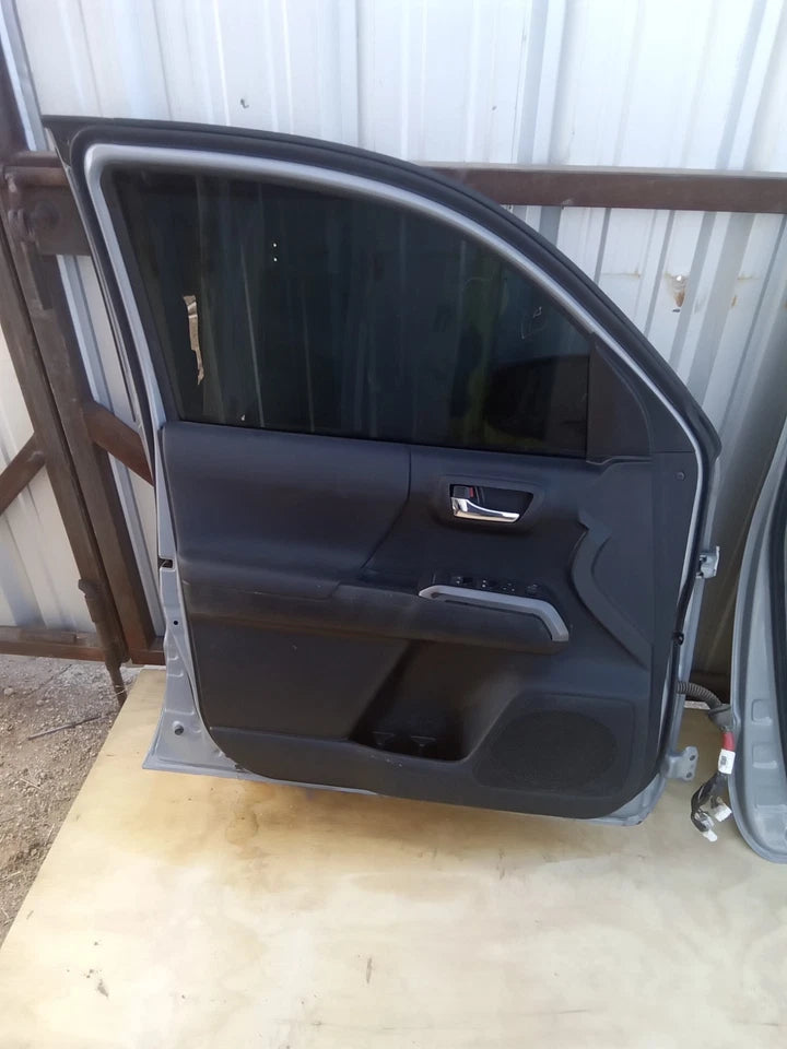 16 17 18 19 20 21 22 23 TOYOTA TACOMA CREW CAB FRONT AND REAR LEFT DOORS ASSY